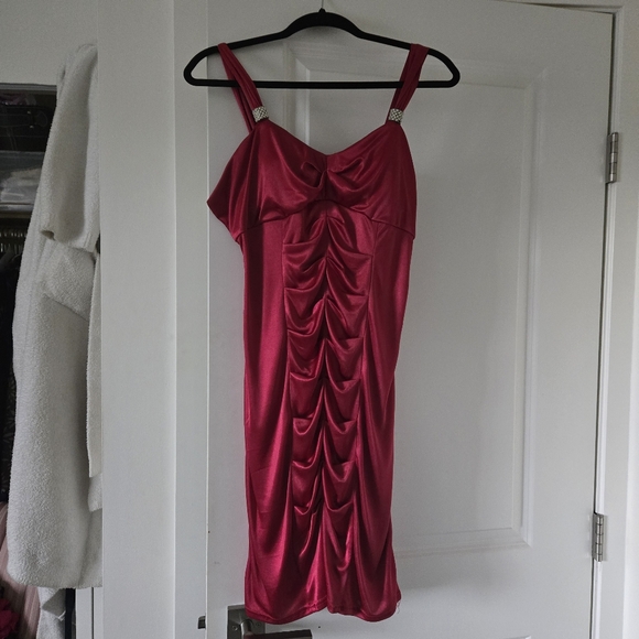 Suzy Sheer red party dress - Picture 8 of 8